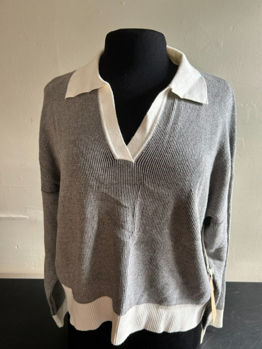 Dreamers by Debut Gray Sweater Large NWT Campus - Picture 2 of 7